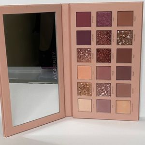 Huda Beauty Nude Palette